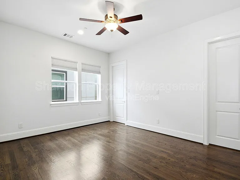 2119 Taft St — Photo 17