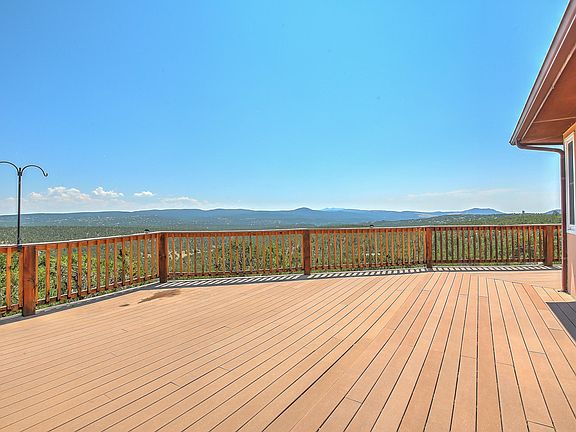 3rd image of 38 Calyx Ln