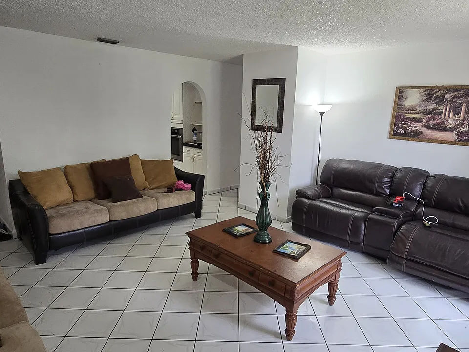 19831 SW 119th Ave