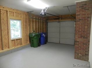 10 Greenbriar Ct #A, Asheville, NC 28805