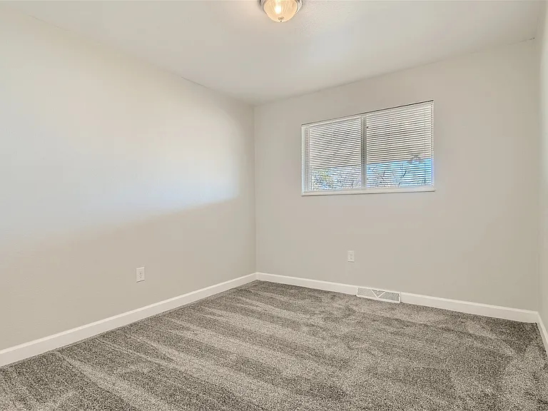 1560 Wagner St — Photo 14