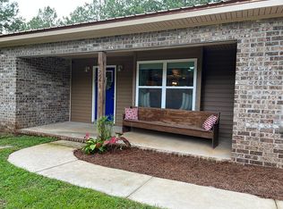 82 Robert E Lee Rd, Hattiesburg, MS 39401