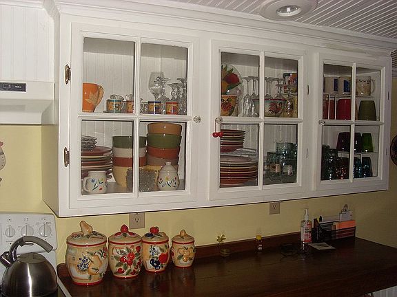 Beautiful original cabinets