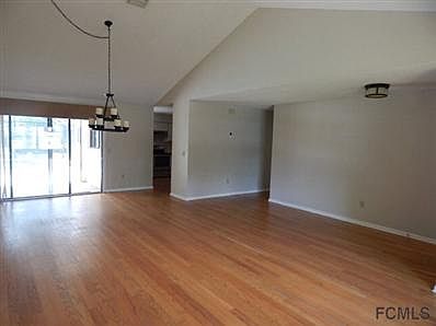 5th image of 77 Forest Hill Dr