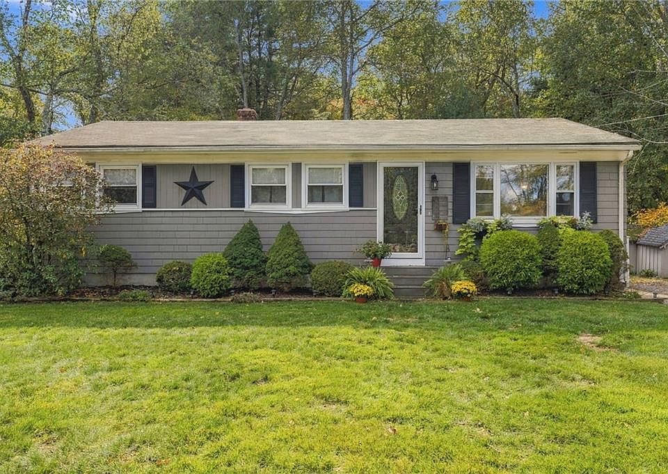 1st image of 458 Field Hill Rd