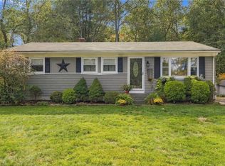 458 Field Hill Rd, Scituate, RI 02815