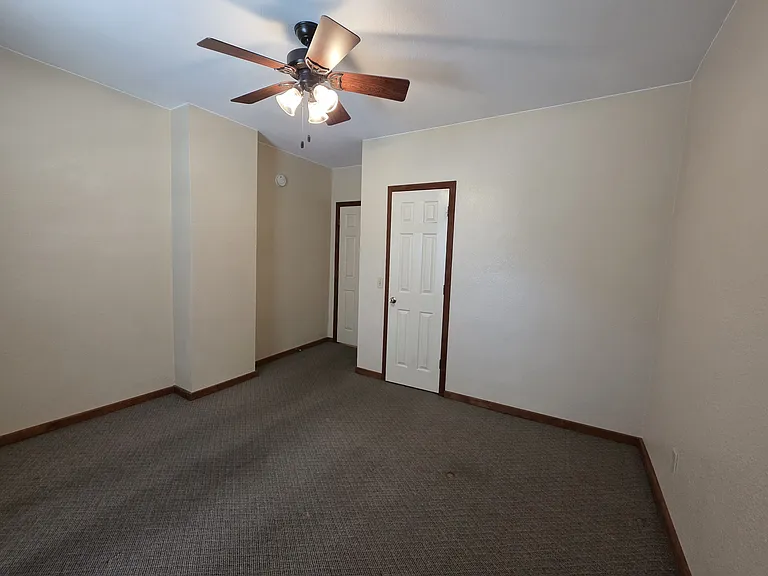 323 S East St — Photo 6