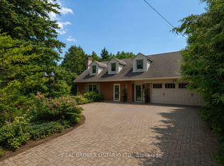 302 Burnhamthorpe Rd, Toronto, ON M9B 1Z8