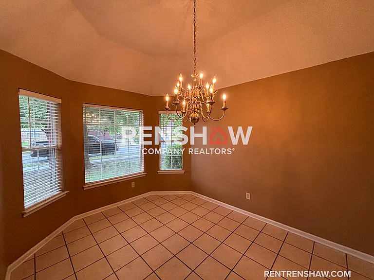8255 Cross Point Dr — Photo 5
