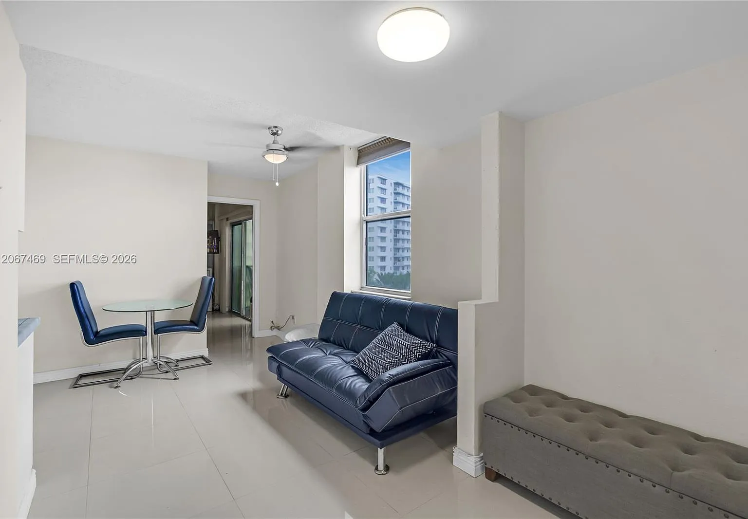 Baycourt Towers Condo — Photo 4