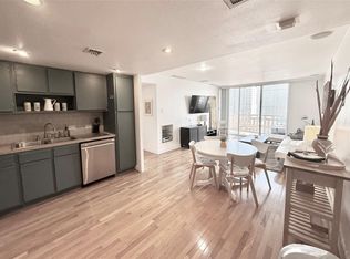2016 Main St APT 1415, Houston, TX 77002