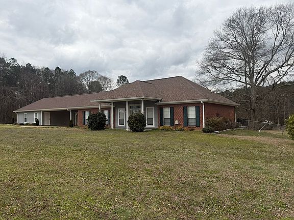 2nd image of 302 C Stringer Rd