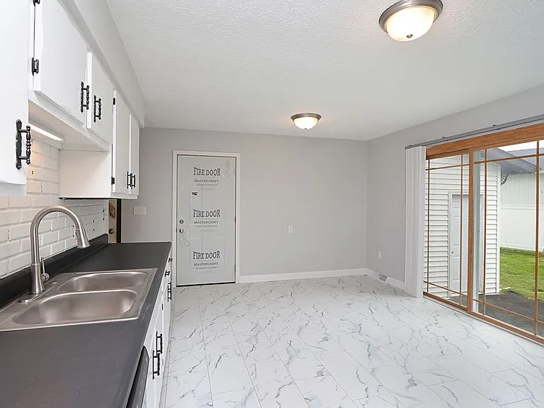 Parkview Dr — Photo 34
