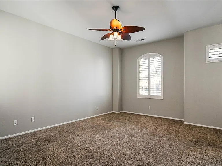 49142 Barrymore St — Photo 15