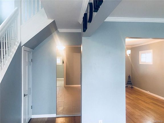 5th image of 322 Esser Ave