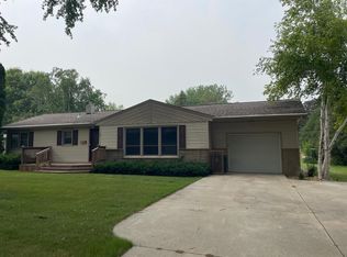 211 S Sherwood St, Ivanhoe, MN 56142
