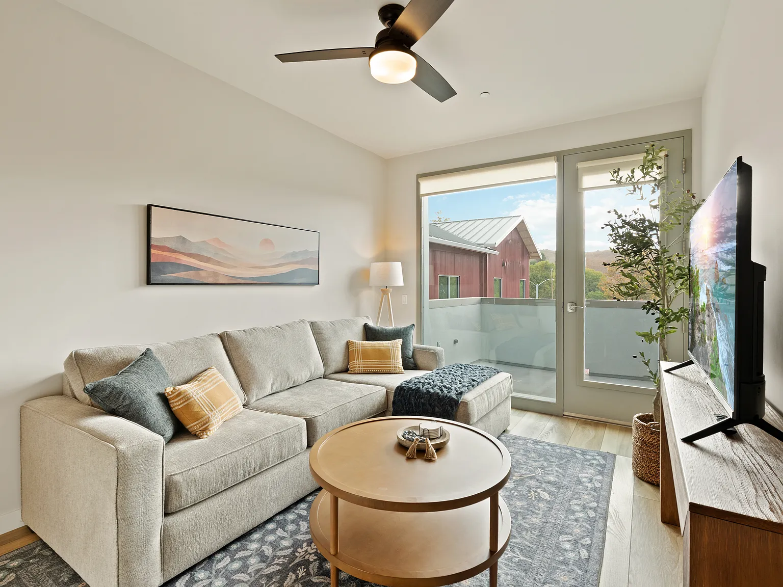 1 bed, 724 sqft, $3,500 — Photo 4