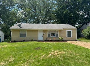 9757 Lorna Ln, Saint Louis, MO 63136