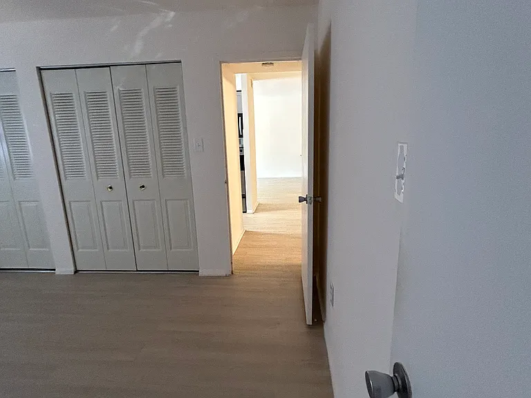 425 Christopher Ave #14 — Photo 10