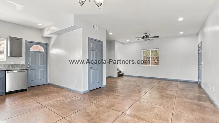 2 bed, 2.5 bath, 1232 sqft, $1,650 — Photo 4
