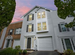 349 Murrays Ln, Pittsburgh, PA 15234