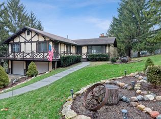 1215 Cardinal Dr, Algonquin, IL 60102