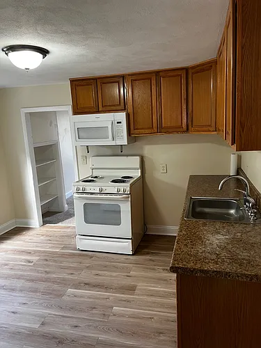 119 W Walnut St #3 Photo 1