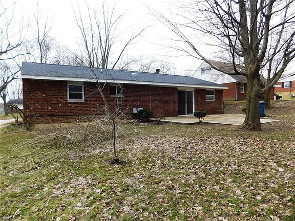 2nd image of 1039 Riverbend Blvd