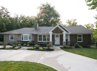 738 N Mosley Rd, Saint Louis, MO 63141