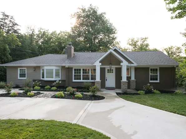 738 N Mosley Rd, Saint Louis, MO 63141