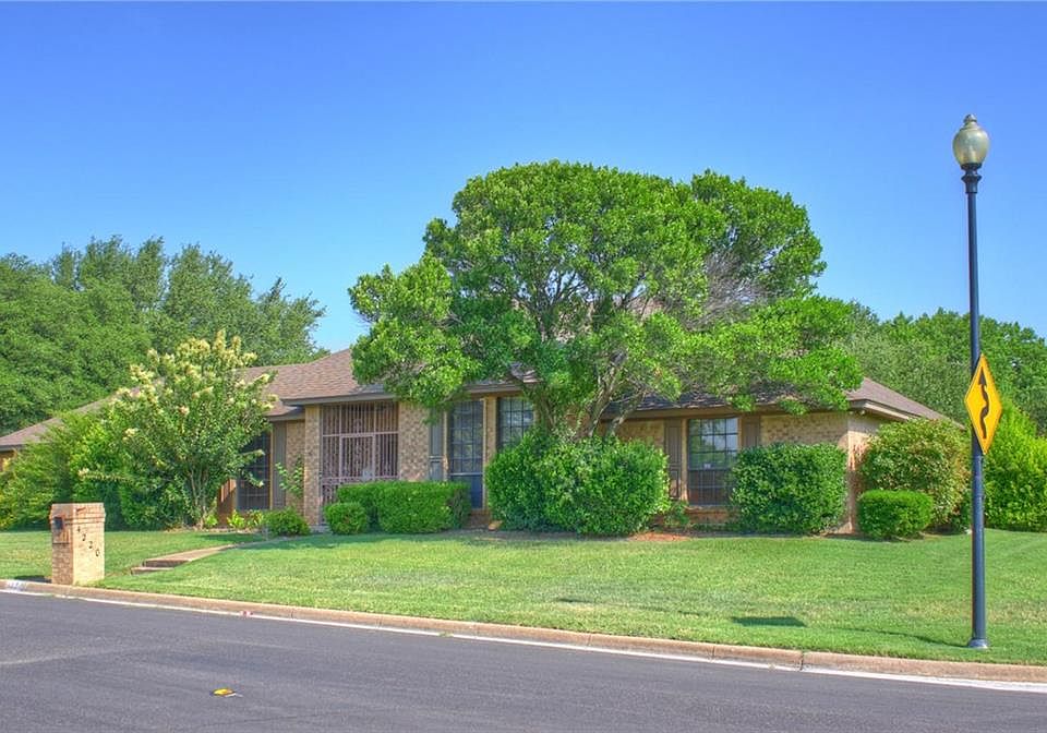 1st image of 4220 French Lake Dr