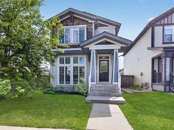 9847 220th St NW, Edmonton, AB T5T 4M3
