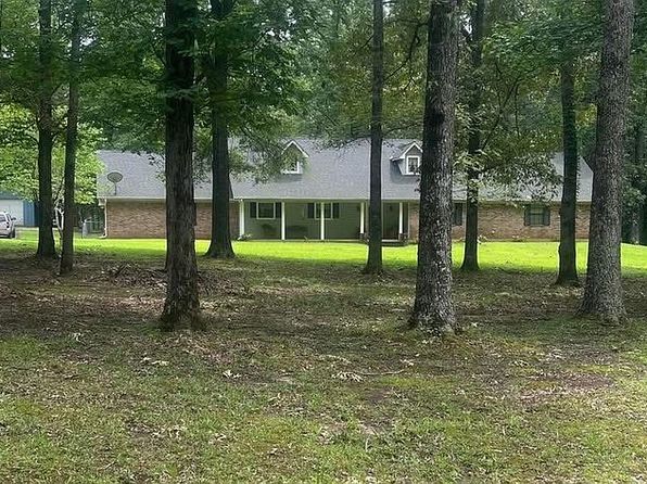 219 Country Club Est
