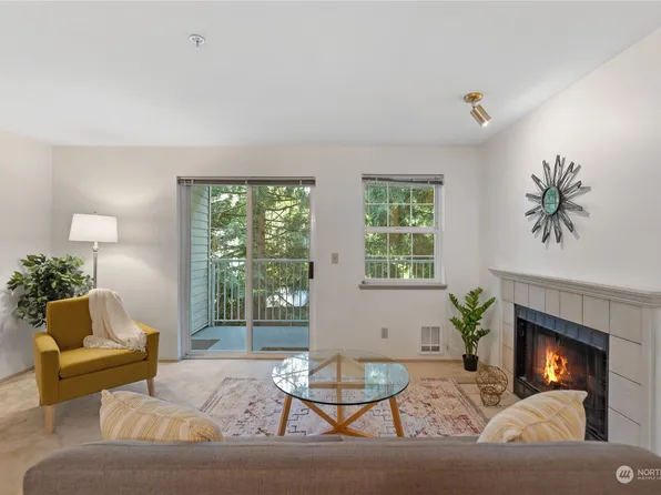 949 Aberdeen Avenue NE #C210, Renton, WA 98056