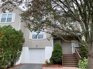 406 Arbor Ln, New Windsor, NY 12553