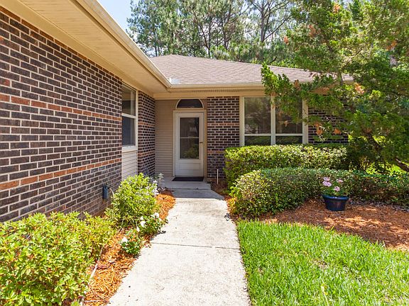 3rd image of 13662 Gordonia Ct