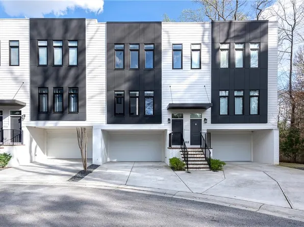 1099 Briar Cove Cir, Atlanta, GA 30329