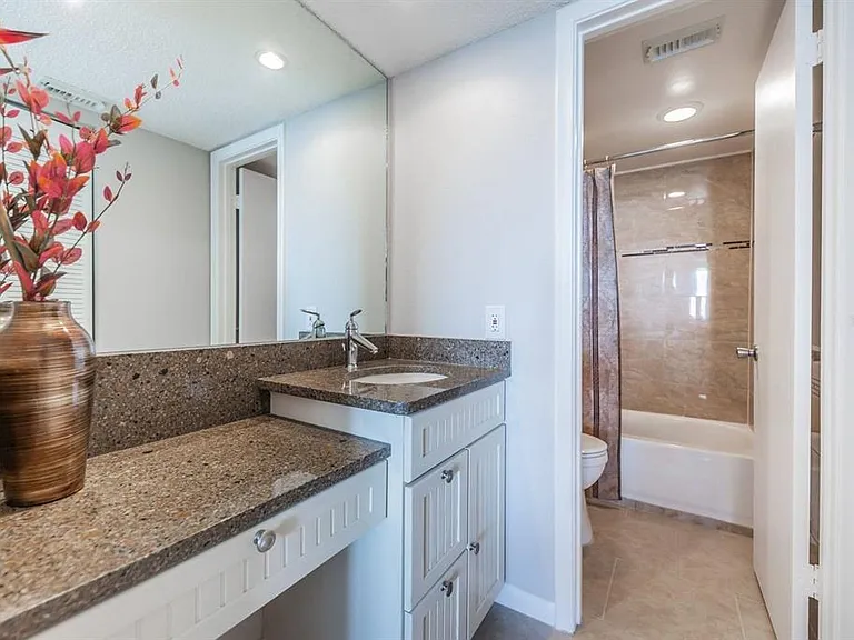 6219 Palma Del Mar Blvd S #305 — Photo 5