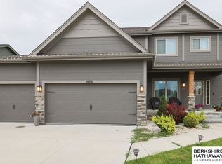 7153 N 165th St, Bennington, NE 68007