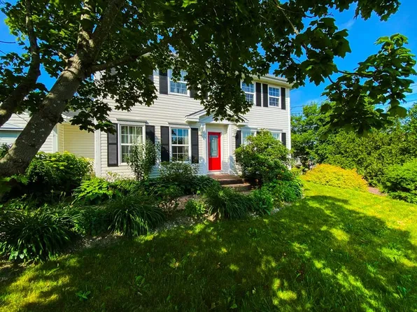 16 Heneys Pond Road, Bay Roberts, NL A0A1G0