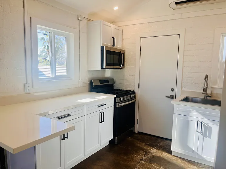 61986 Desert Air Rd — Photo 11