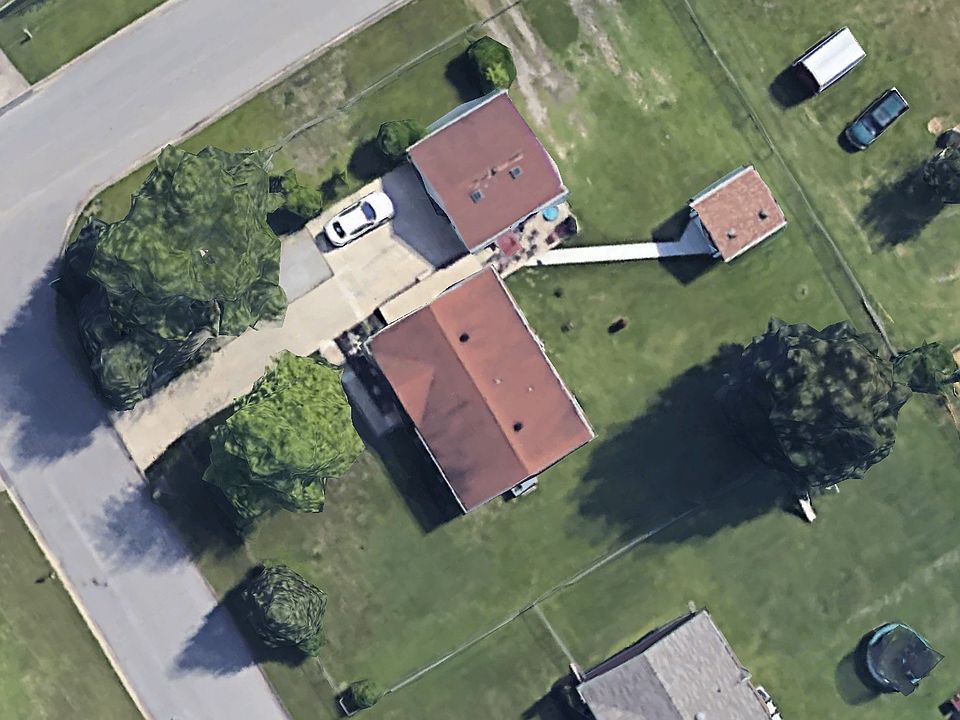 2nd image of 1513 Falcon Dr