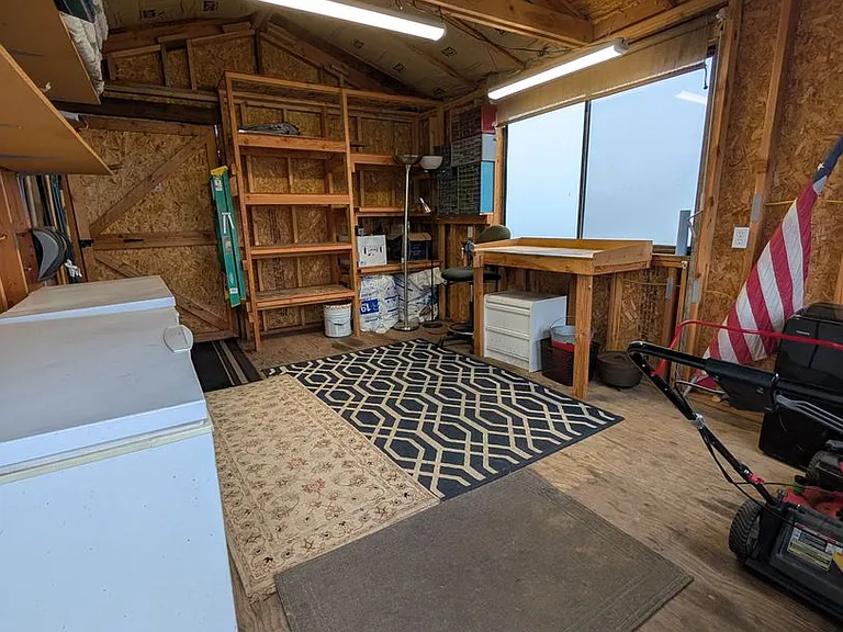 820 Crest Dr — Photo 10