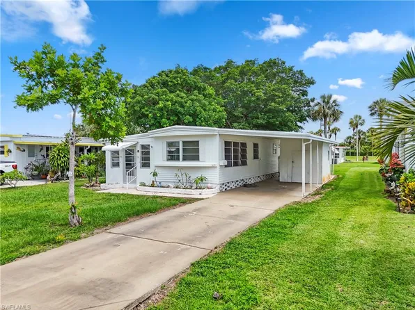 510 Menton LN, NAPLES, FL 34112