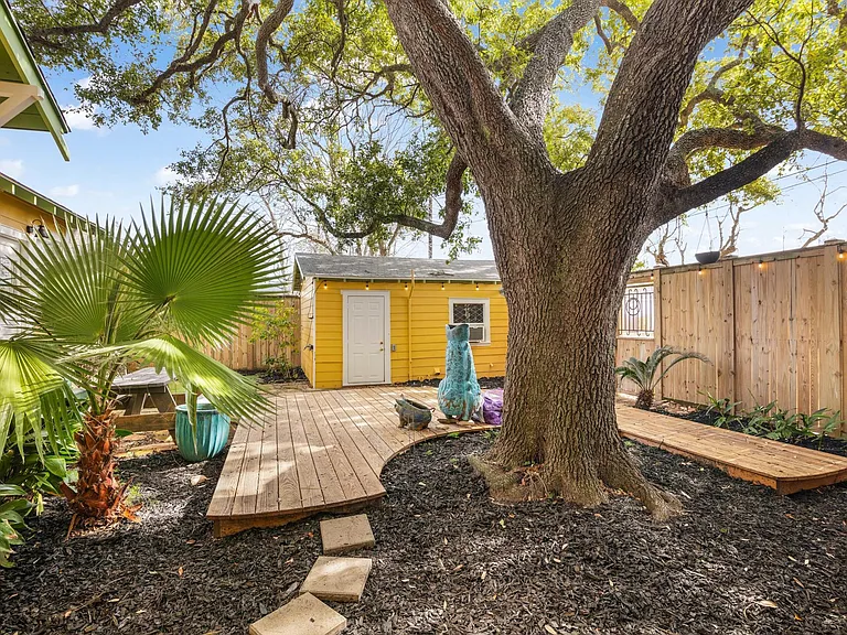 4823 Fannin Dr — Photo 40