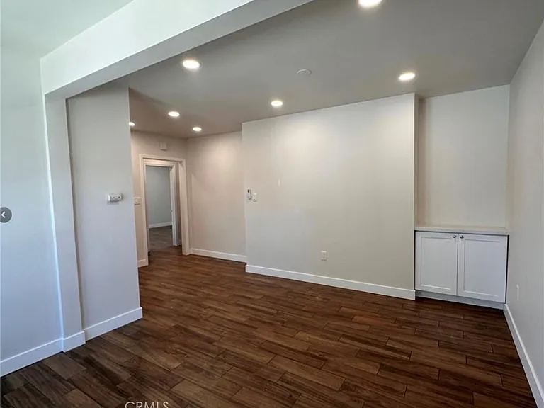 455 Pear St — Photo 5
