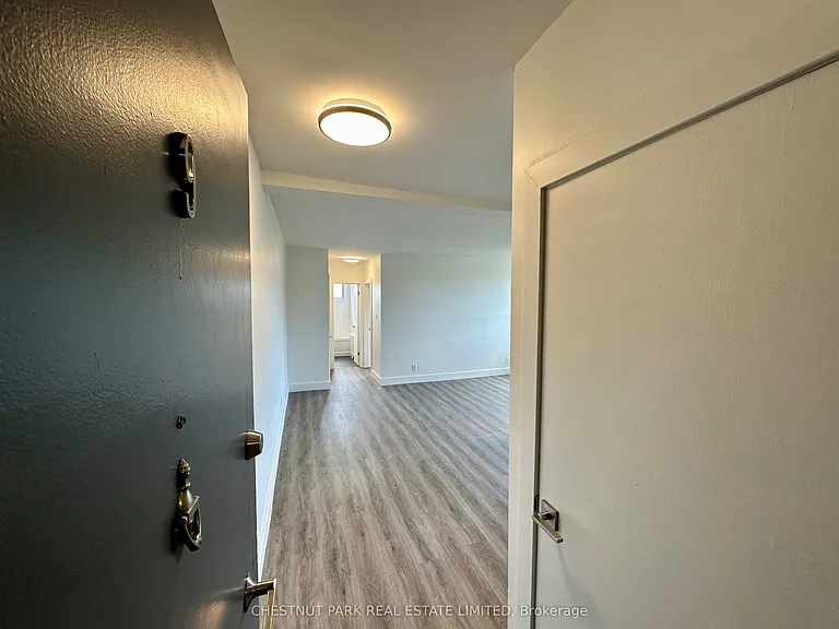 3 Wingreen Ct #9 — Photo 2