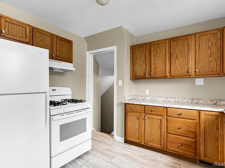 3463 Santa Maria Ave — Photo 12