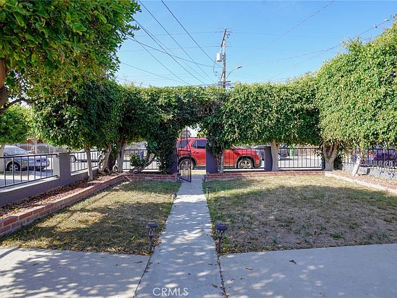 2nd image of 4134 W 107th St