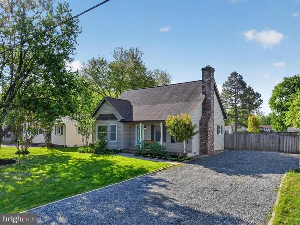 1848 Harbor Dr, Chester, MD 21619